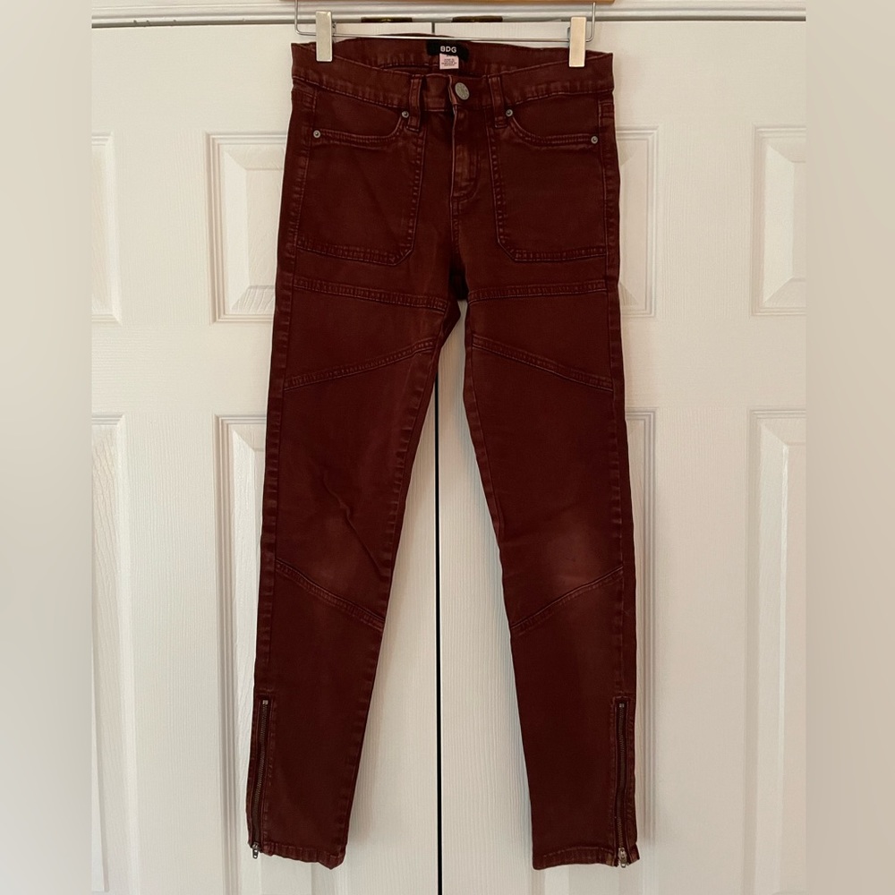 BDG Chinos